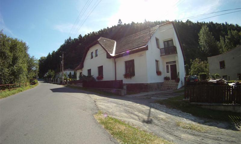 Penzion Pod Vejmutovym Lesom Kremnica Bagian luar foto