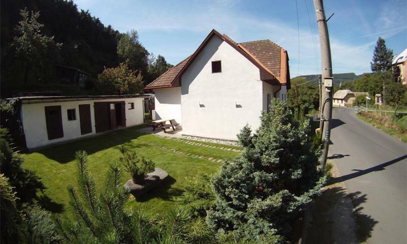 Penzion Pod Vejmutovym Lesom Kremnica Bagian luar foto